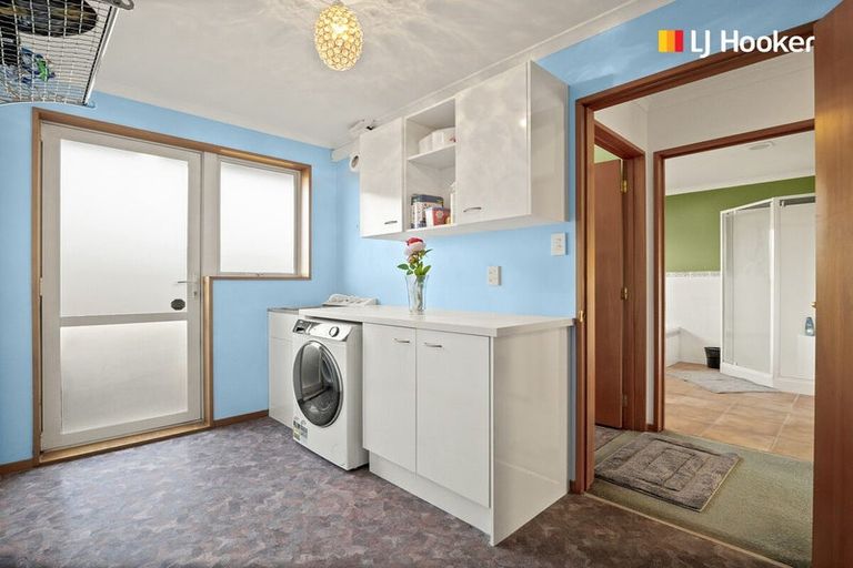 Photo of property in 2 Sunninghurst Drive, Fairfield, Dunedin, 9018