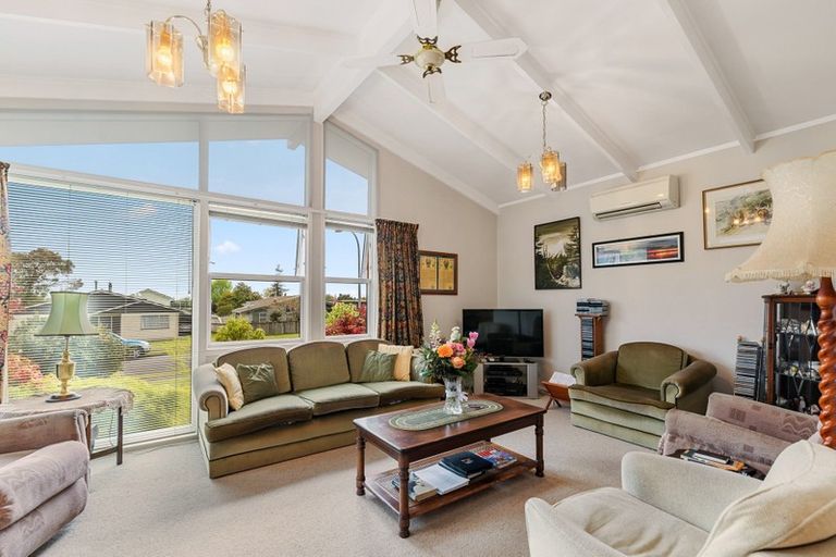 Photo of property in 9 Neri Crescent, Pomare, Rotorua, 3015