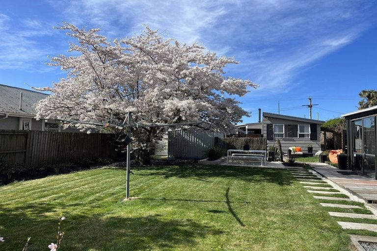 Photo of property in 47 Kings Avenue, Waikuku Beach, 7402