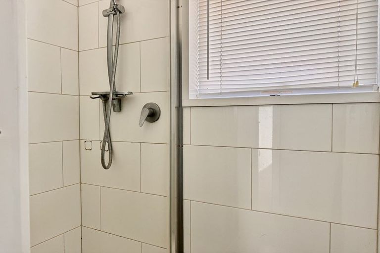 Photo of property in 1121 Heaphy Terrace, Fairfield, Hamilton, 3214