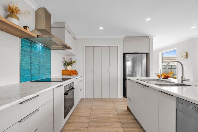 Photo of property in 23 Kotiate Street, Papamoa Beach, Papamoa, 3118