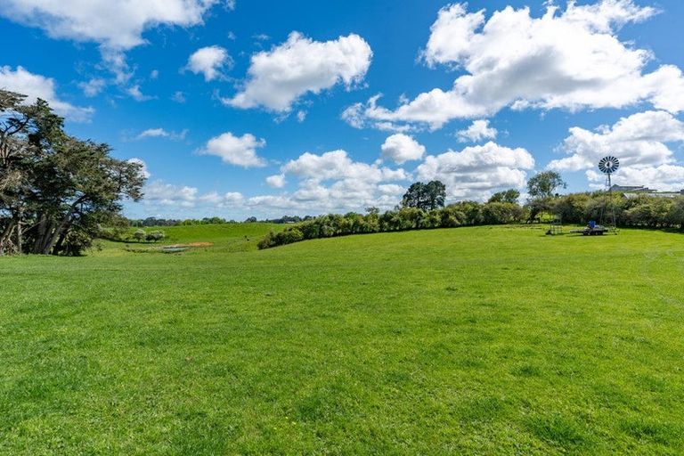 Photo of property in 172 Foster Road, Temple View, Hamilton, 3290