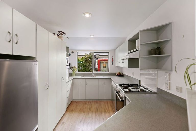 Photo of property in 42 Remarkables Crescent, Frankton, Queenstown, 9300