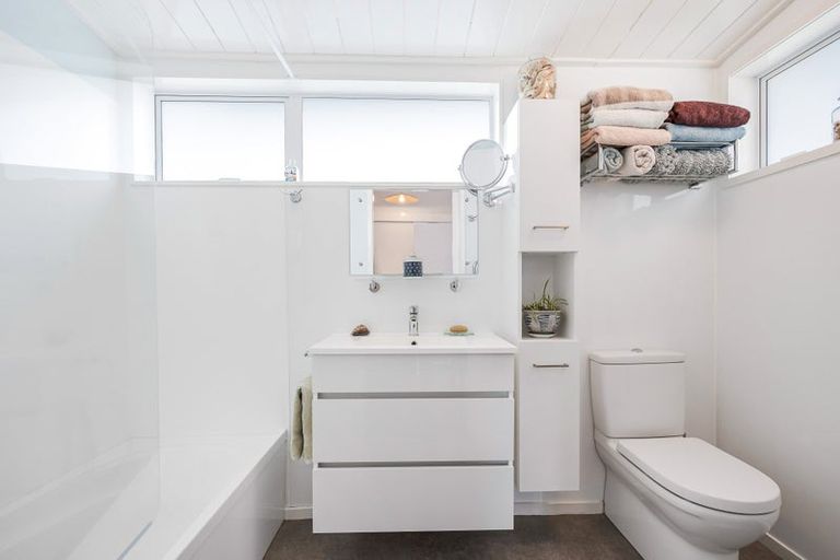 Photo of property in 155 Hutchinson Avenue, New Lynn, Auckland, 0600