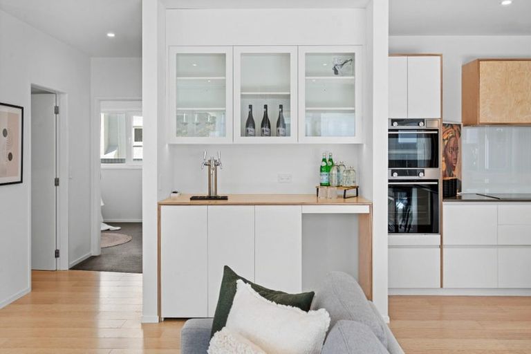 Photo of property in 64 Park Road, Carterton, 5713