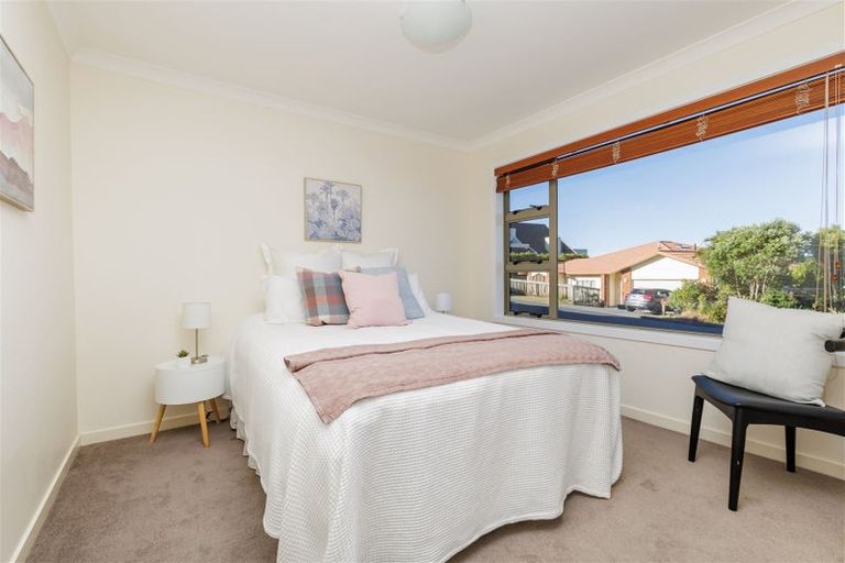 Photo of property in 22 Sandybrow, Churton Park, Wellington, 6037