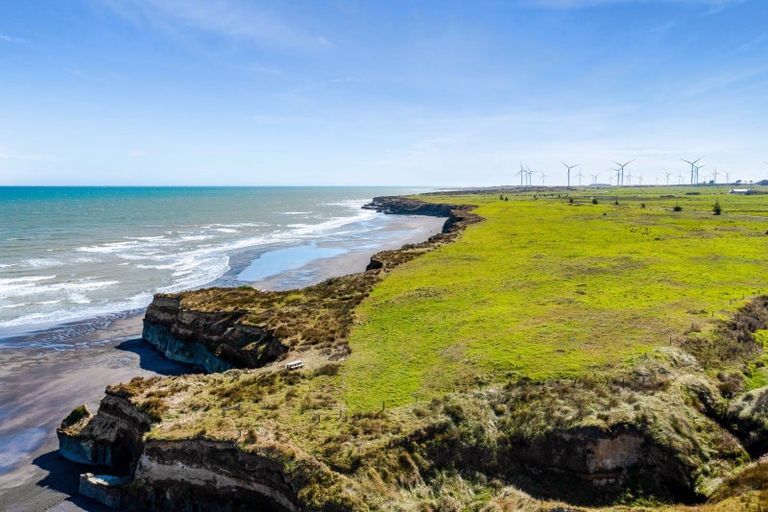 Photo of property in 10 Rosemount Road, Waverley, 4591