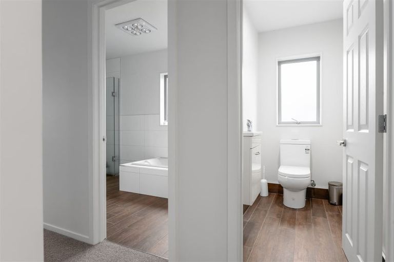 Photo of property in 16 Teatree Close, Huntington, Hamilton, 3210