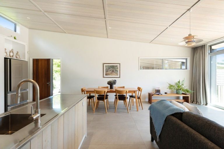 Photo of property in 29a Greenaway Road, Waikanae, 5036