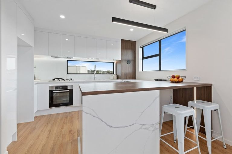 Photo of property in 1b Lemon Grove Lane, Greenhithe, Auckland, 0632