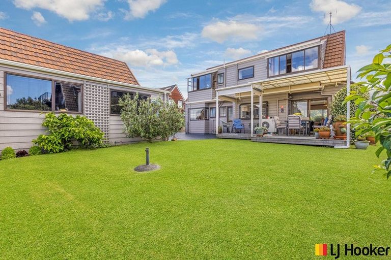 Photo of property in 56 Carnoustie Drive, Wattle Downs, Auckland, 2103
