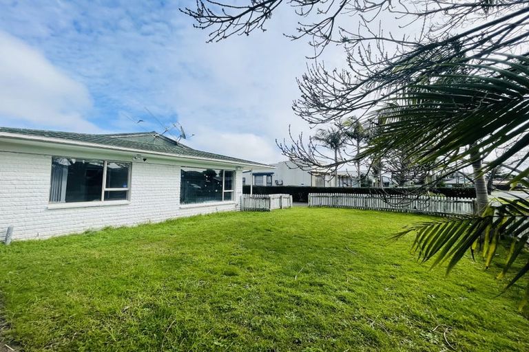 Photo of property in 1/5 Avis Avenue, Papatoetoe, Auckland, 2025