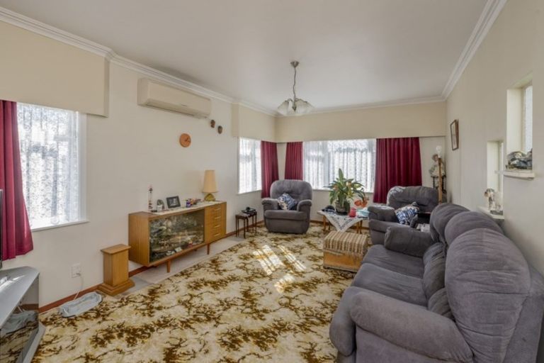 Photo of property in 9 Worcester Street, Levin, 5510