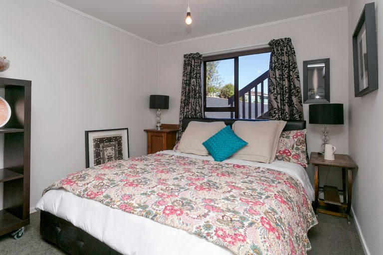 Photo of property in 11a Tobin Place, Richmond Heights, Taupo, 3330
