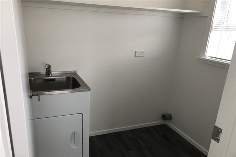 Photo of property in 35 Lombard Street, Palmerston North, 4410