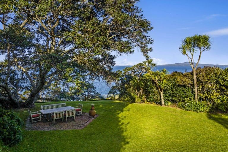 Photo of property in 173 Beach Road, Castor Bay, Auckland, 0620