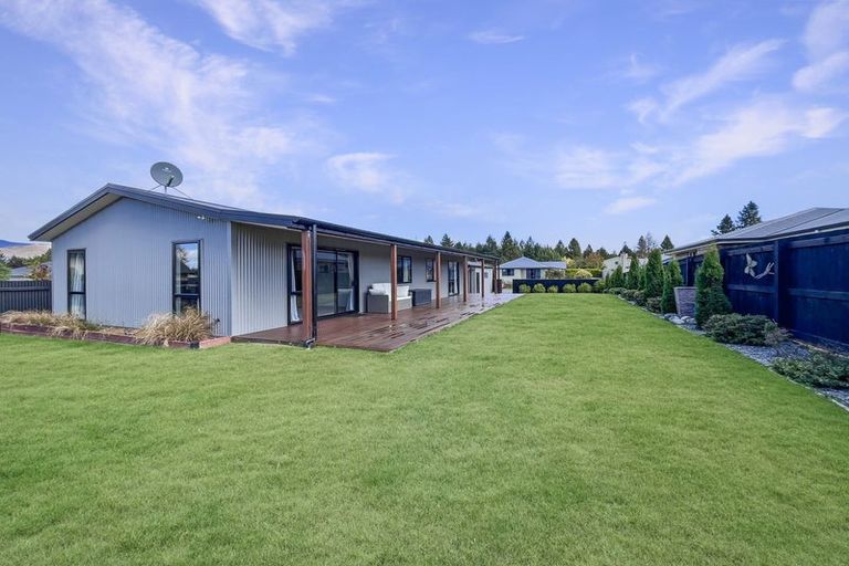 Photo of property in 35 Rhoboro Road, Twizel, 7901