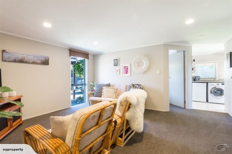 Photo of property in 1097 Papamoa Beach Road, Papamoa Beach, Papamoa, 3118