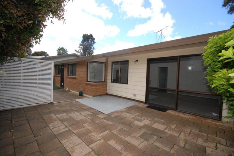 Photo of property in 3/23a Saxon Street, Waterview, Auckland, 1026