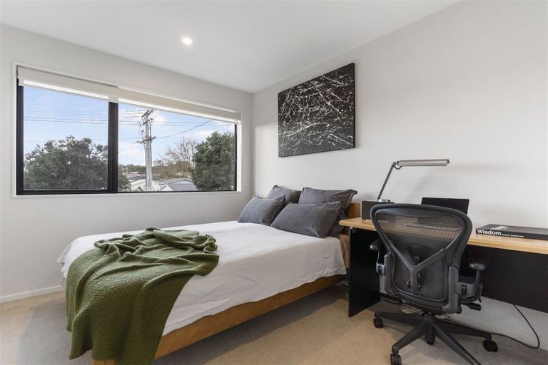 Photo of property in 9/36 Kaipatiki Road, Glenfield, Auckland, 0629