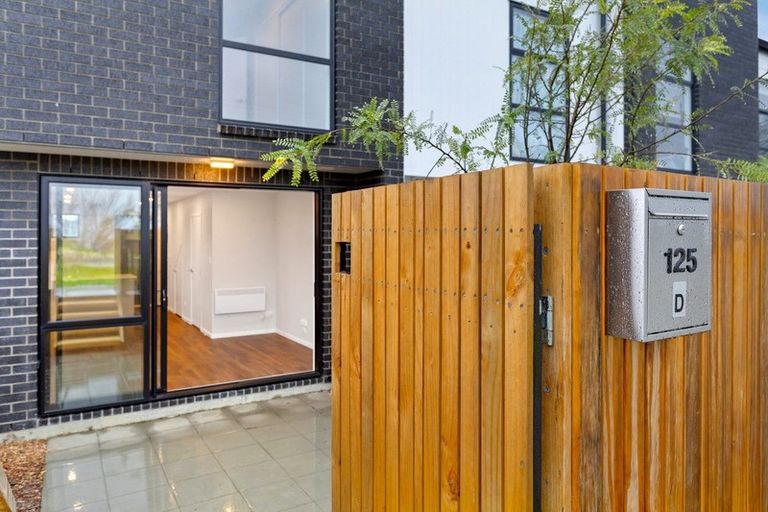 Photo of property in 125d Woodglen Road, Glen Eden, Auckland, 0602