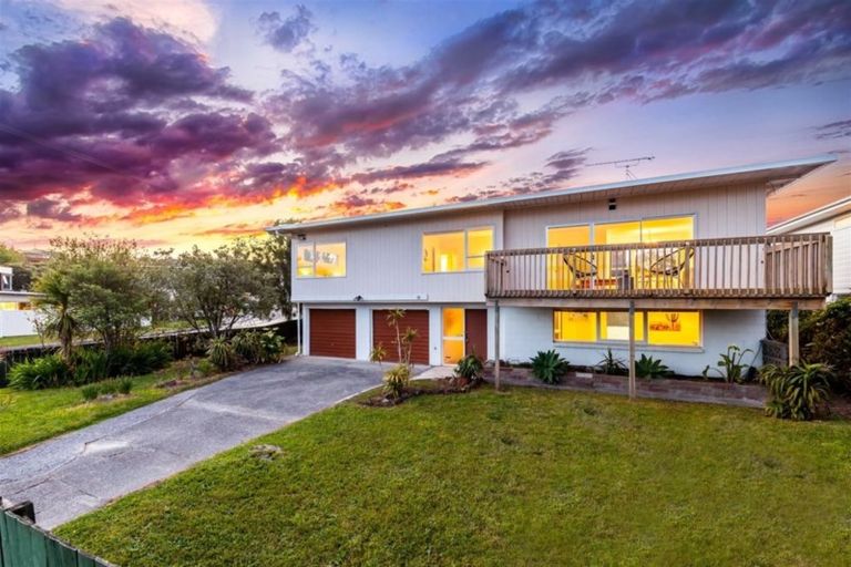 Photo of property in 59 Gordon Avenue, Forrest Hill, Auckland, 0620