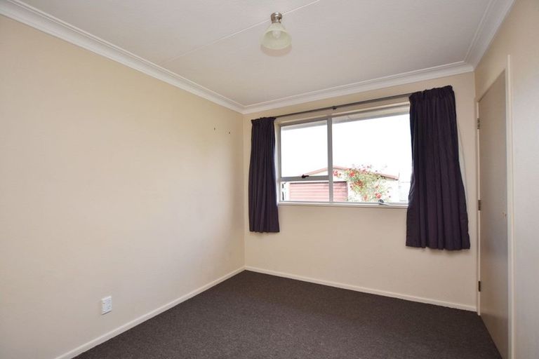Photo of property in 15 Burns Street, Kew, Invercargill, 9812