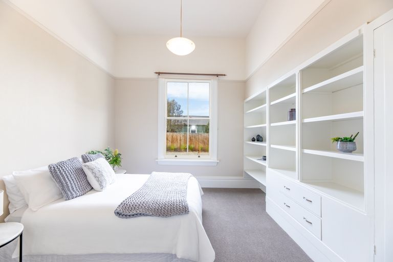 Photo of property in 2/96 Kerrs Road, Avonside, Christchurch, 8061