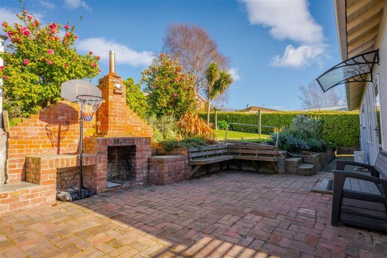 Photo of property in 28 Solway Street, Holmes Hill, Oamaru, 9401