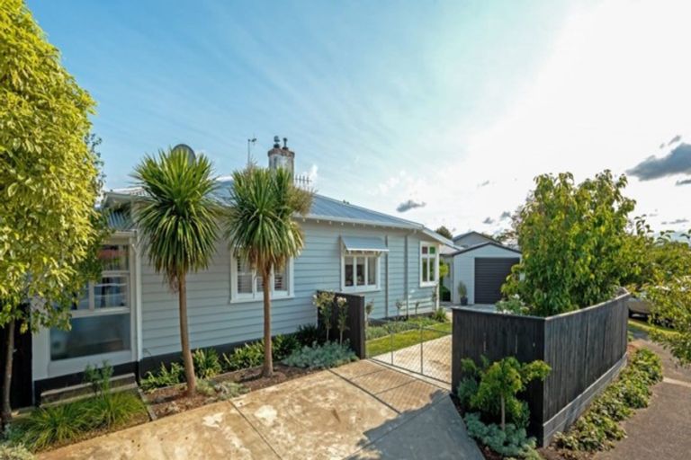 Photo of property in 1 Jones Place, Highbury, Palmerston North, 4412