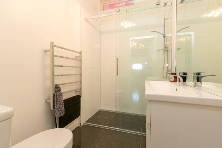 Photo of property in 18 David Street, Westown, New Plymouth, 4310