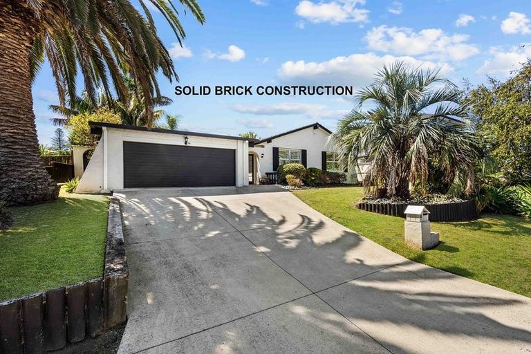 Photo of property in 8 Hedge Row, Sunnyhills, Auckland, 2010