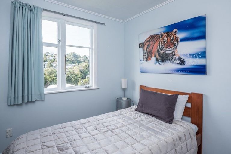 Photo of property in 123 Newlands Road, Newlands, Wellington, 6037