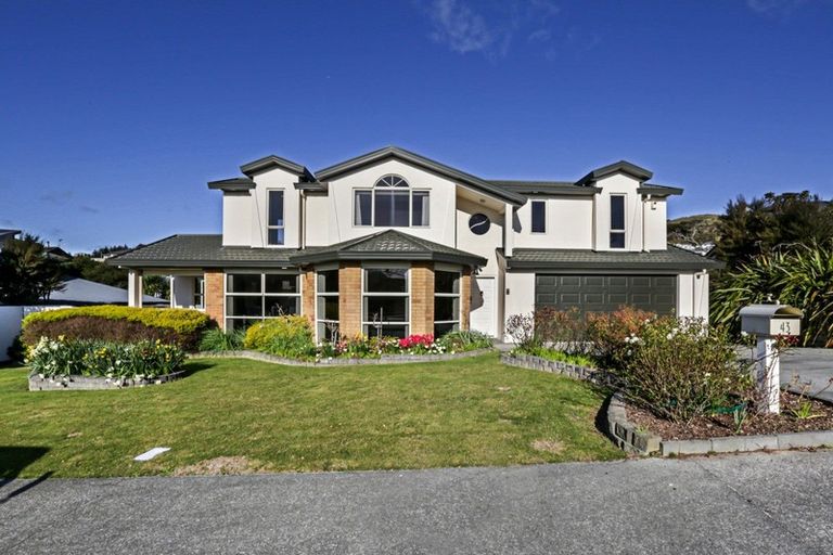 Photo of property in 43 Navigation Drive, Whitby, Porirua, 5024