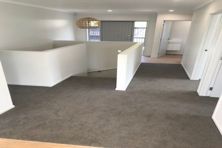 Photo of property in 1 Danden Way, Pukekohe, 2120