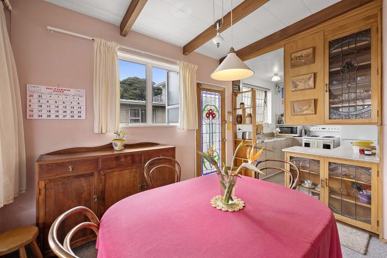 Photo of property in 341a Devon Street West, New Plymouth, 4310