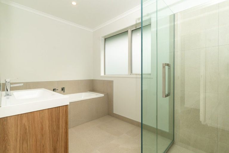 Photo of property in 1 Komarohi Road, Snells Beach, 0920