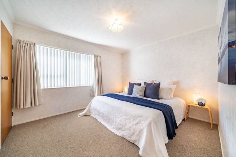 Photo of property in 33 Shanly Street, Brown Owl, Upper Hutt, 5018