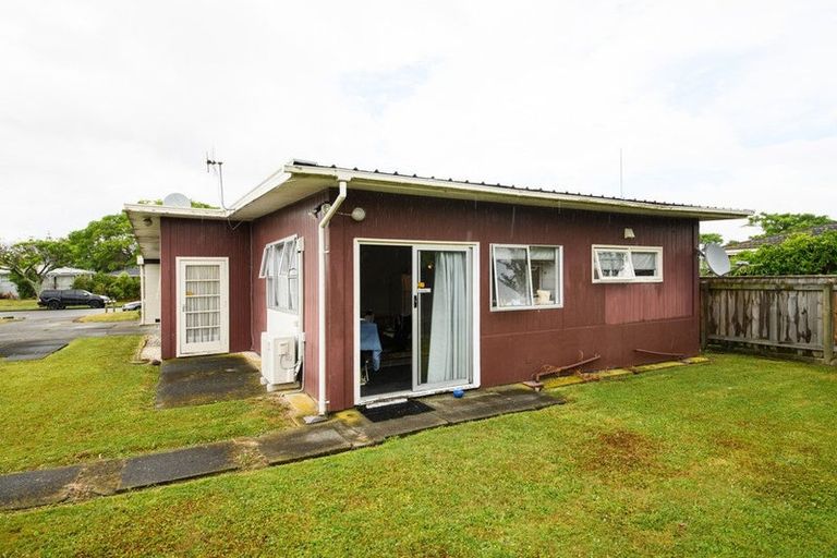 Photo of property in 6a Westhaven Grove, Takaro, Palmerston North, 4412
