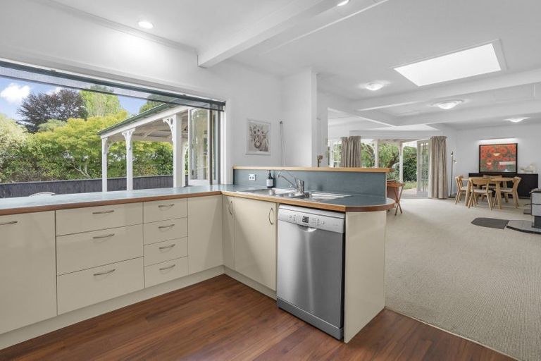 Photo of property in 28 Kuratawhiti Street, Greytown, 5712