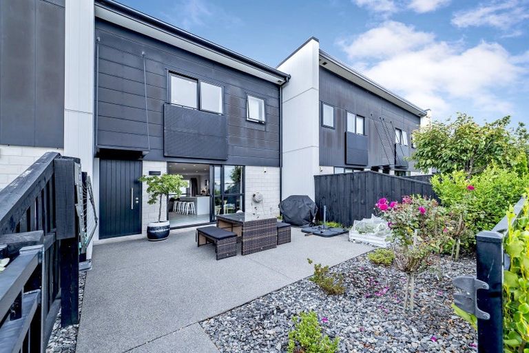 Photo of property in 18 Brian Keogh Lane, Wigram, Christchurch, 8025