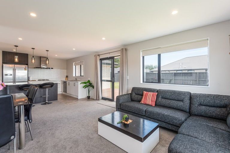 Photo of property in 160 Shillingford Boulevard, Rolleston, 7615