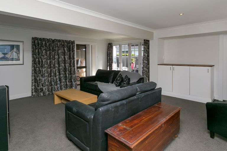 Photo of property in 11a Tobin Place, Richmond Heights, Taupo, 3330