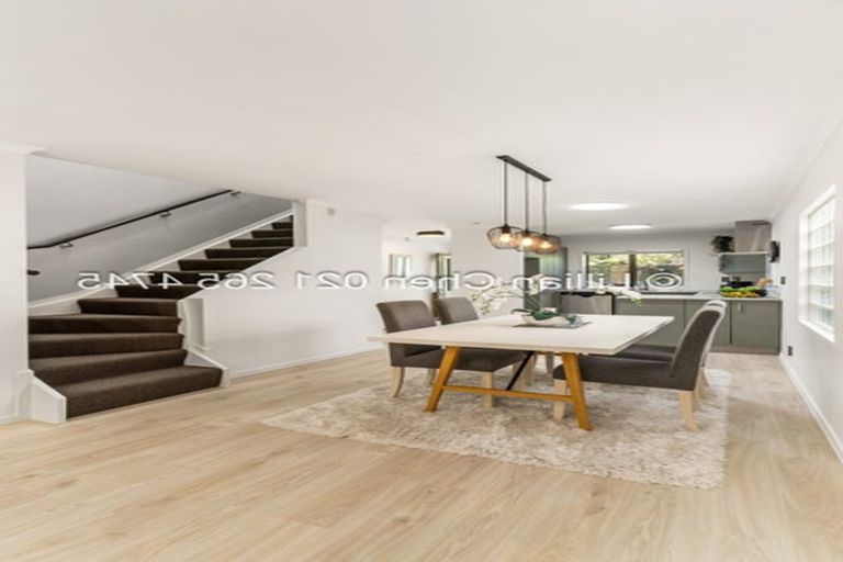 Photo of property in 27 Verdale Circle, Glen Eden, Auckland, 0602