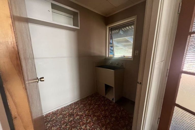 Photo of property in 11 Vimy Place, Mangere, Auckland, 2022