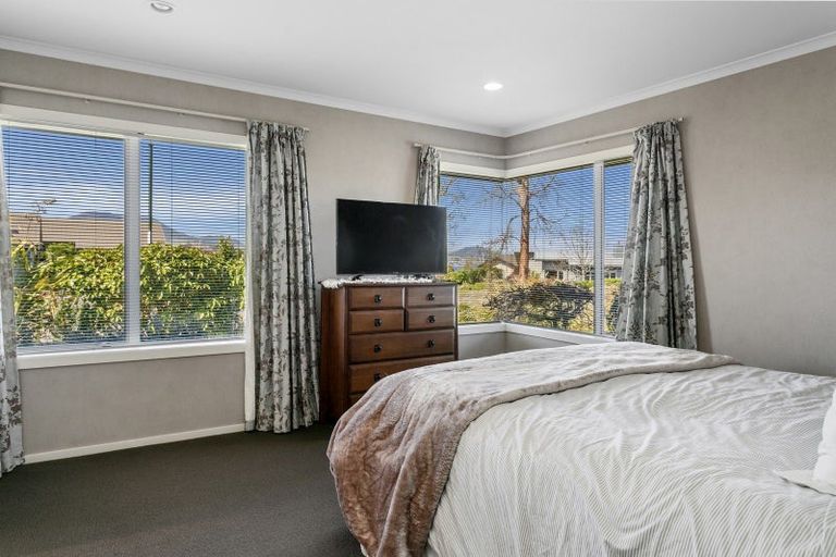 Photo of property in 2 The Circle, Nukuhau, Taupo, 3330