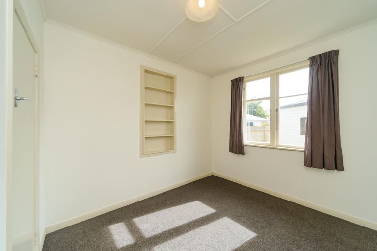 Photo of property in 21 Salisbury Avenue, Terrace End, Palmerston North, 4410