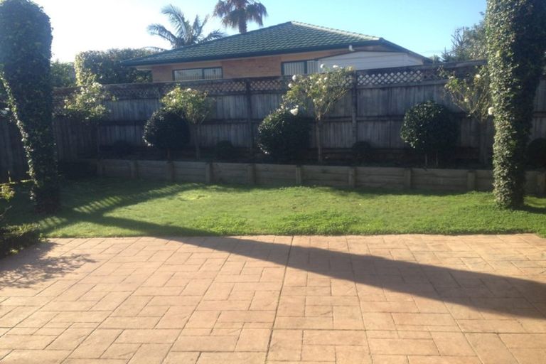 Photo of property in 9 Halstead Place, Huntington Park, Auckland, 2013