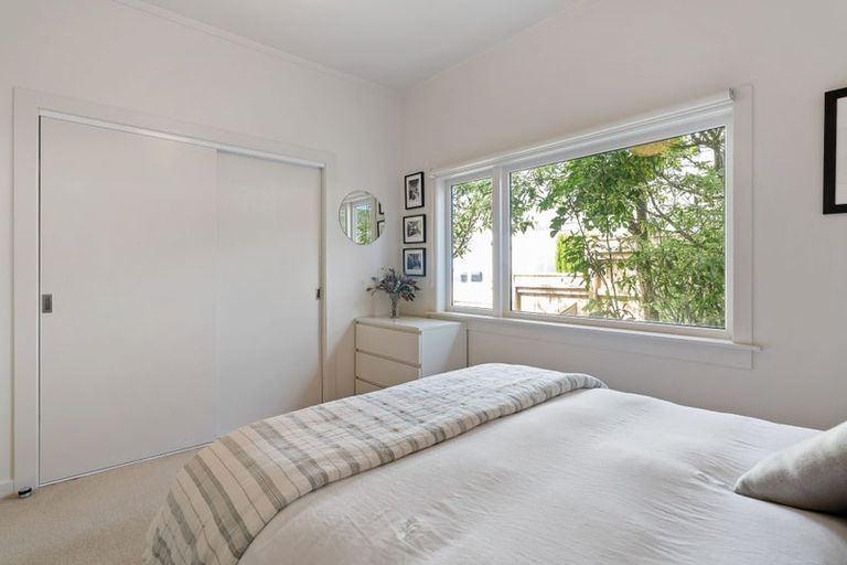 Photo of property in 52 Karepa Street, Brooklyn, Wellington, 6021