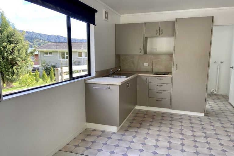 Photo of property in 25 Seaview Crescent, Picton, 7220